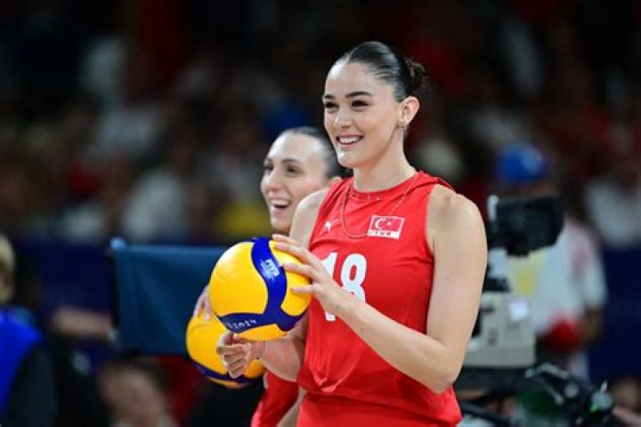 Zehra Güneş Relationships: Exploring the Life and Love of a Volleyball Star